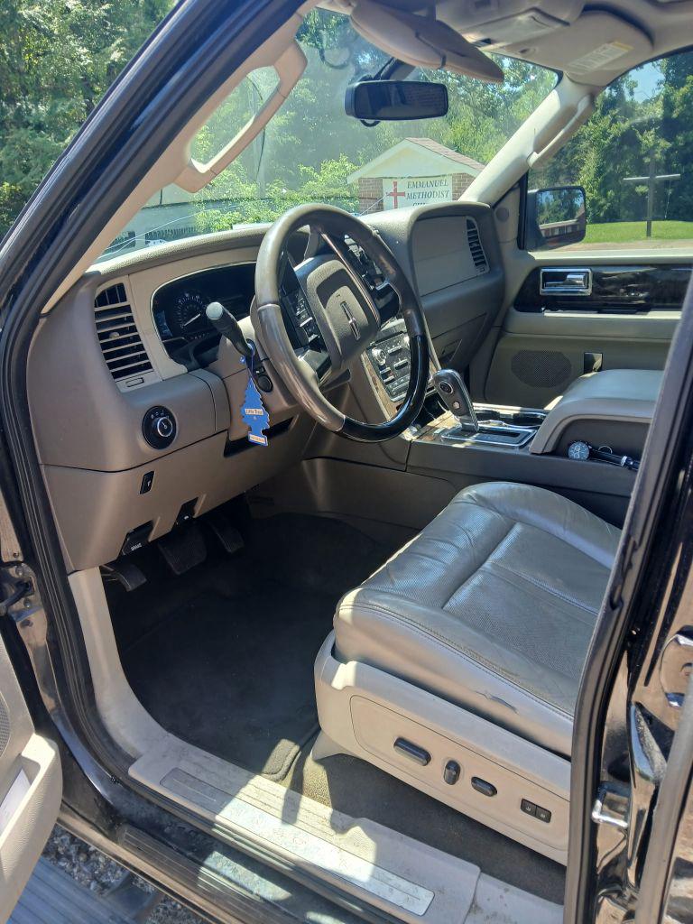 2016 Lincoln Navigator - $7,500