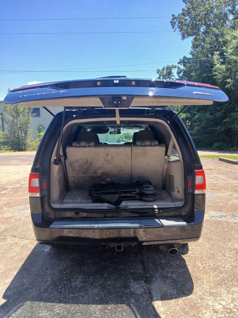 2016 Lincoln Navigator - $7,500