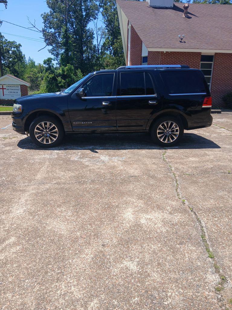 2016 Lincoln Navigator - $7,500