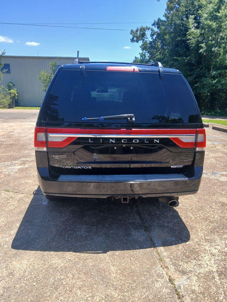 2016 Lincoln Navigator - $7,500