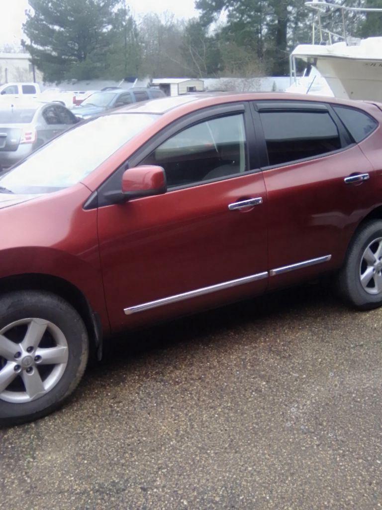 2013 Nissan Rogue S photo