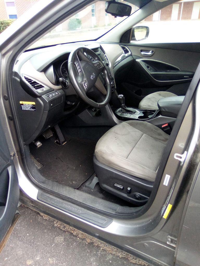 2014 Hyundai Santa Fe Sport - $6,500
