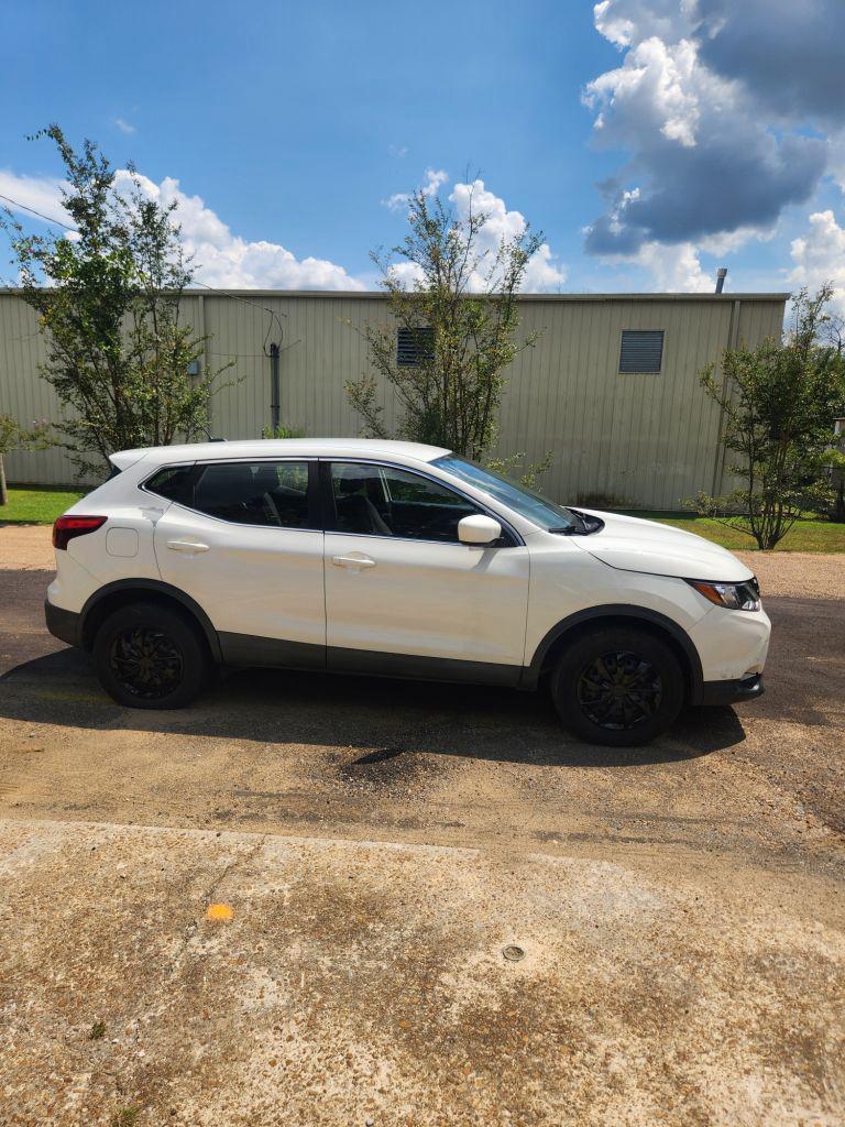 2018 Nissan Rogue - $7,999