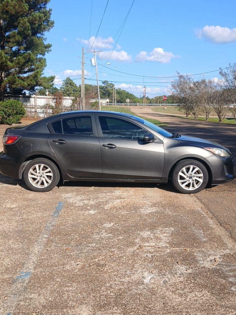 2013 MAZDA MAZDA3 - $4,500