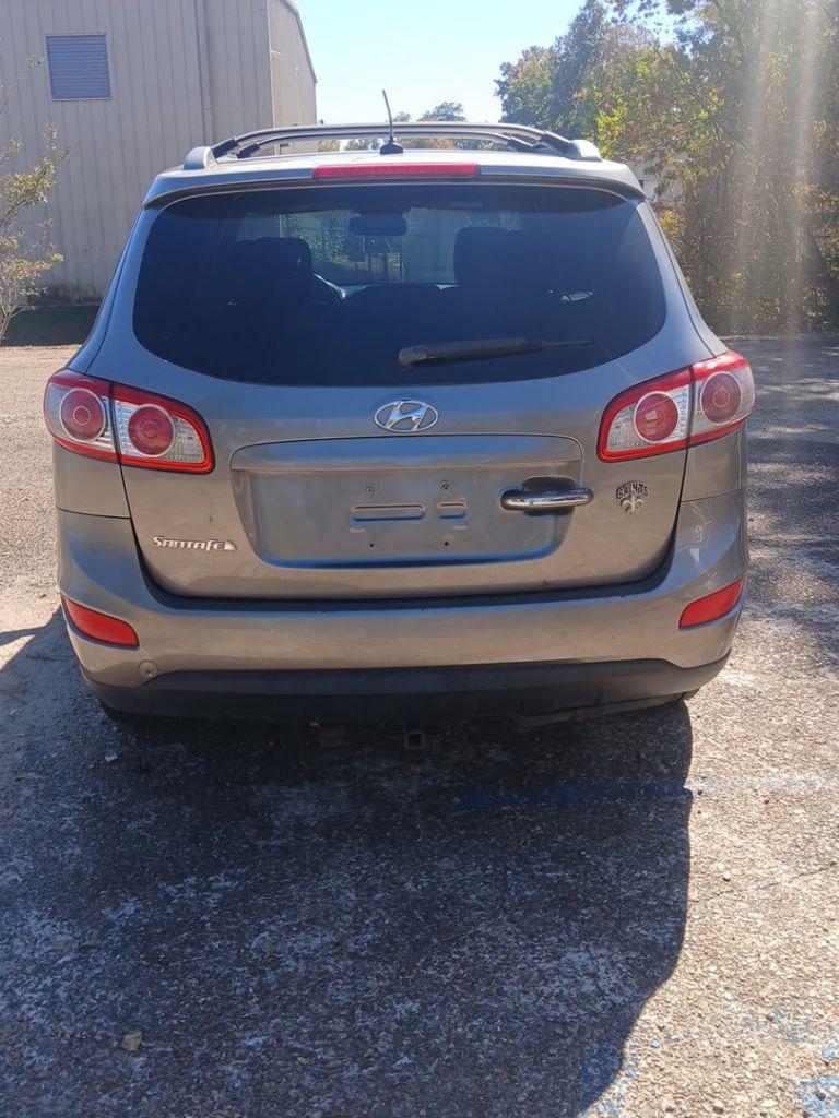 2012 Hyundai Santa Fe - $4,999