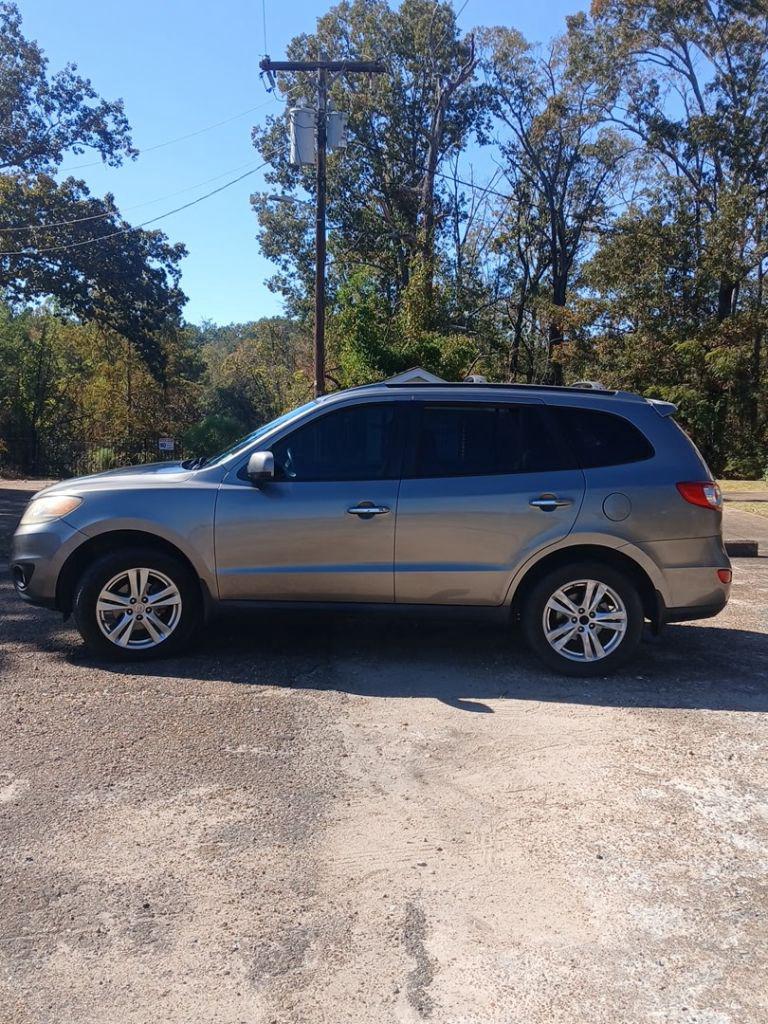 2012 Hyundai Santa Fe - $4,999