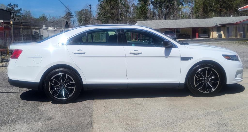 2017 Ford Taurus - $11,995