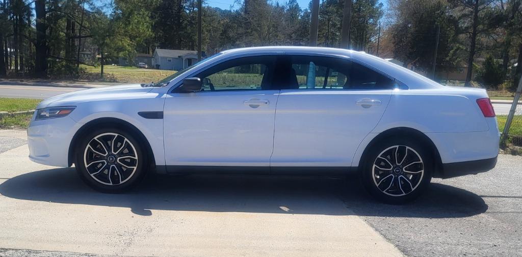2017 Ford Taurus - $11,995