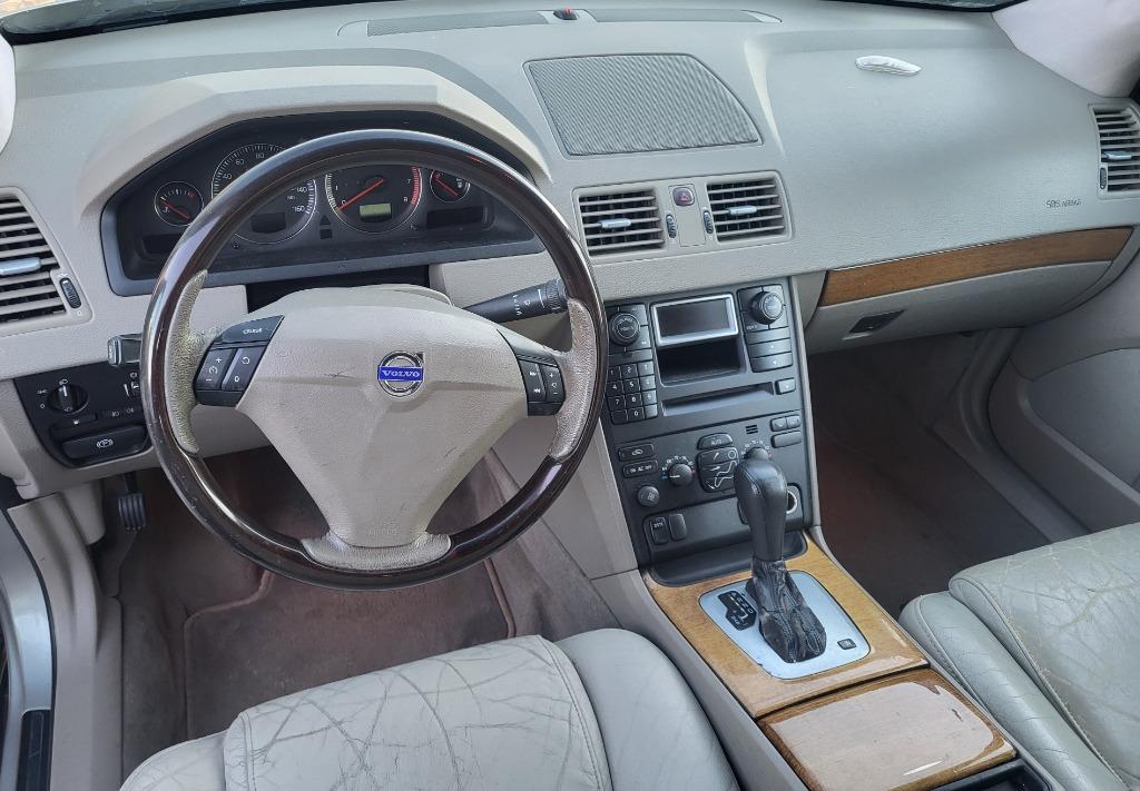 2004 Volvo XC90 - $5,995