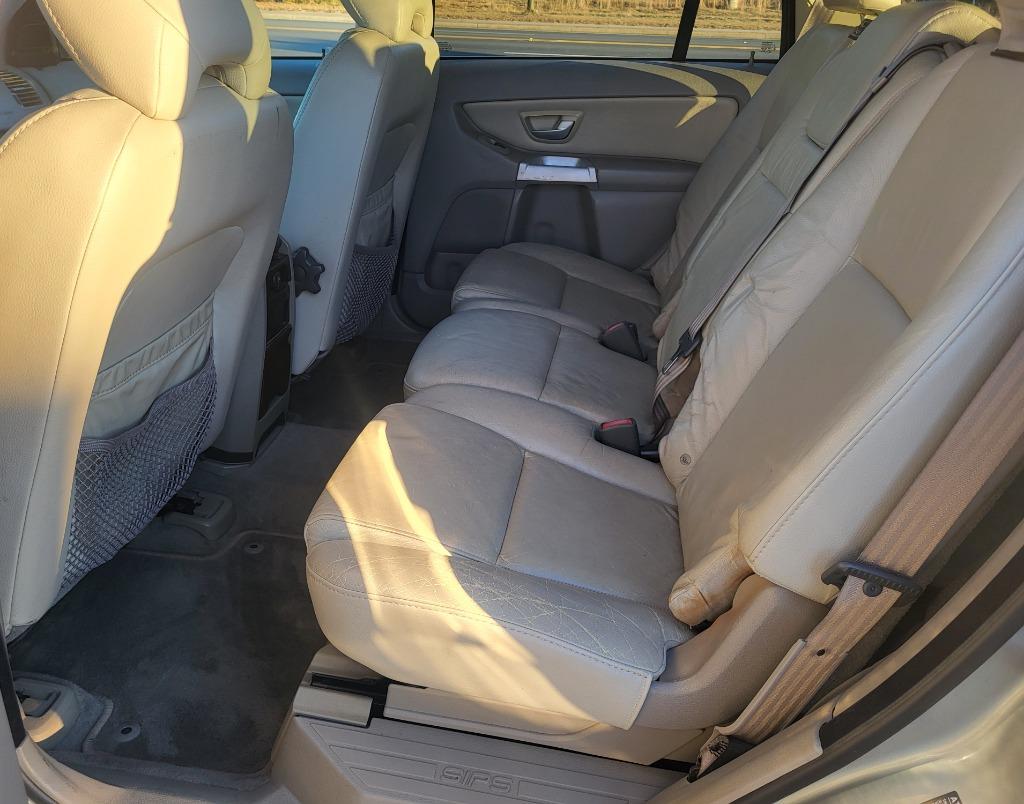 2004 Volvo XC90 - $5,995