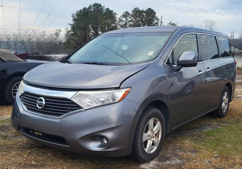 2015 Nissan Quest SV photo