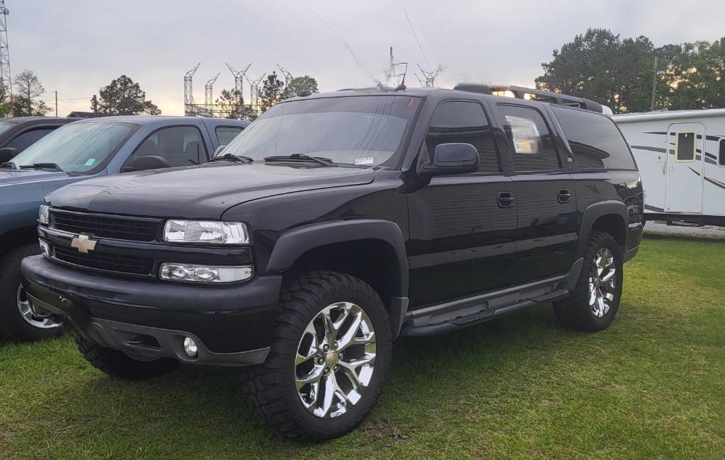 2005 Chevrolet Suburban 1500 LS photo