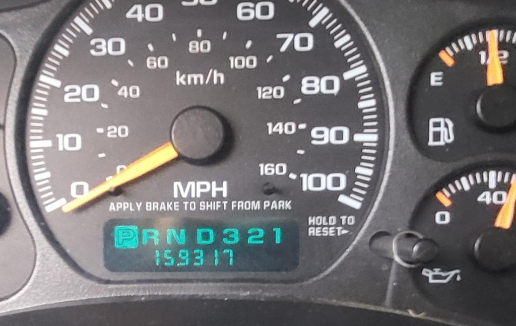 2002 Chevrolet Avalanche - $14,995