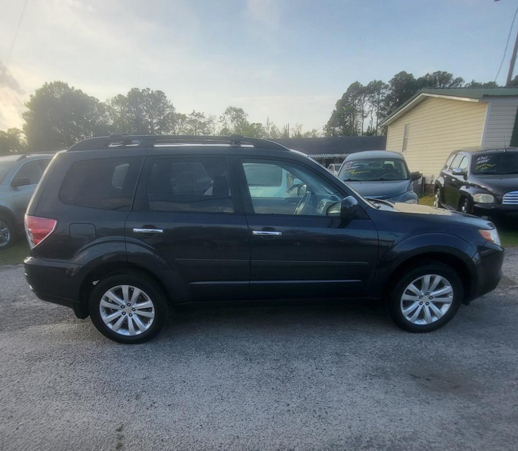 2013 Subaru Forester - $9,395