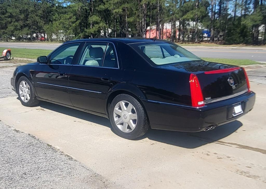 2007 Cadillac DTS - $7,495
