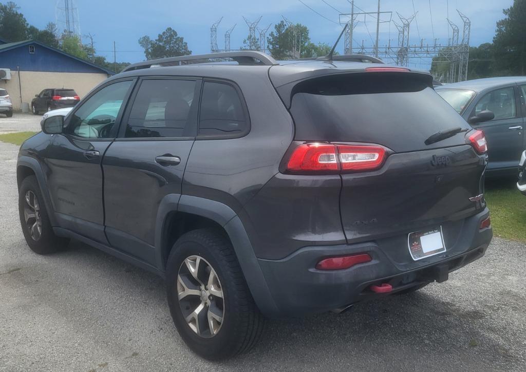 2015 Jeep Cherokee - $10,495