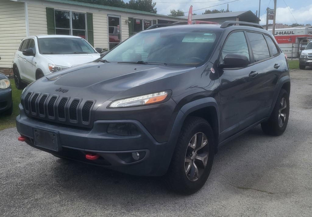 2015 Jeep Cherokee - $10,495