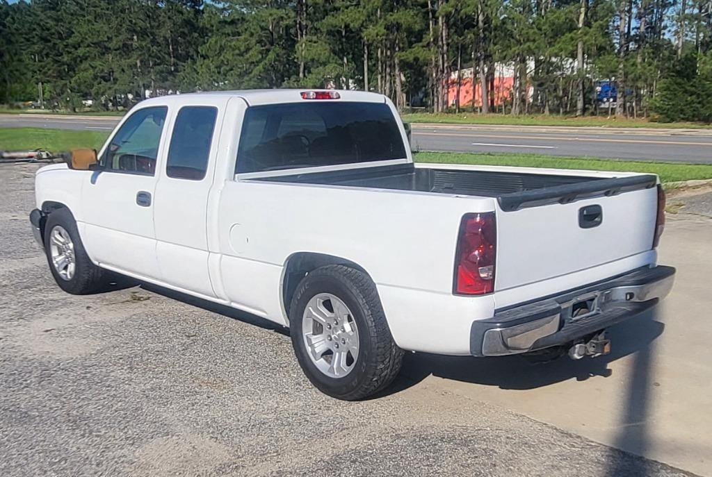 2005 Chevrolet Silverado 1500 - $8,495