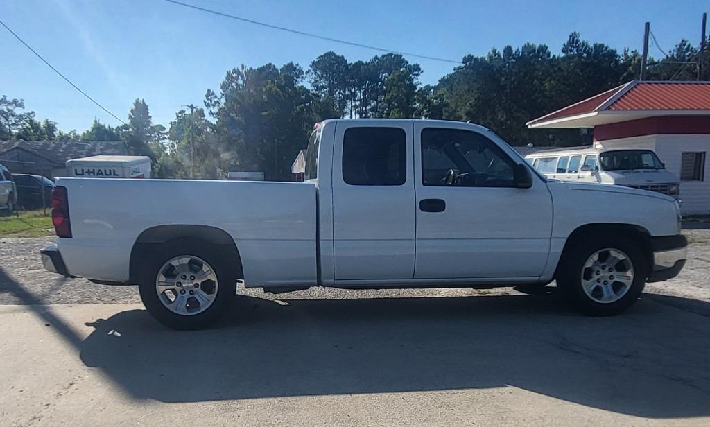 2005 Chevrolet Silverado 1500 - $8,495