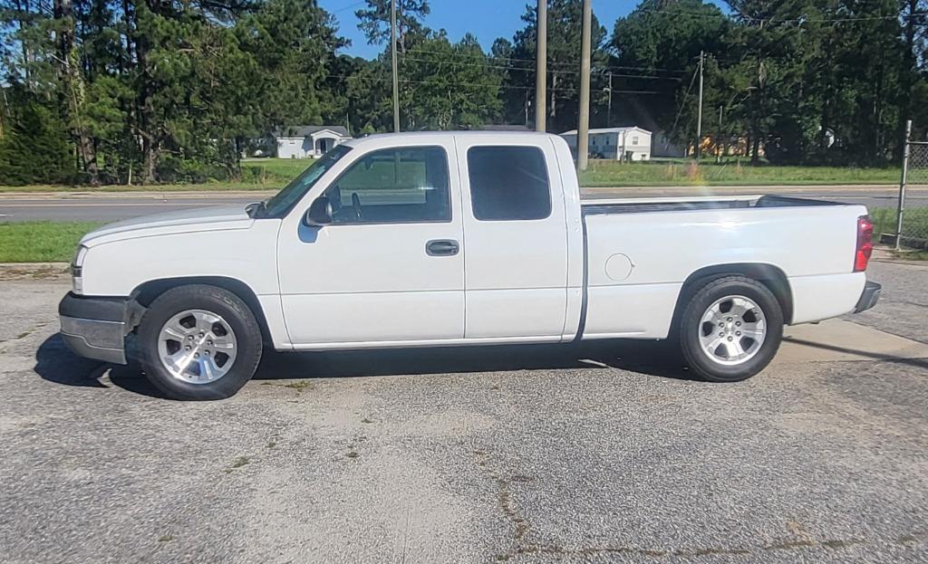 2005 Chevrolet Silverado 1500 - $8,495