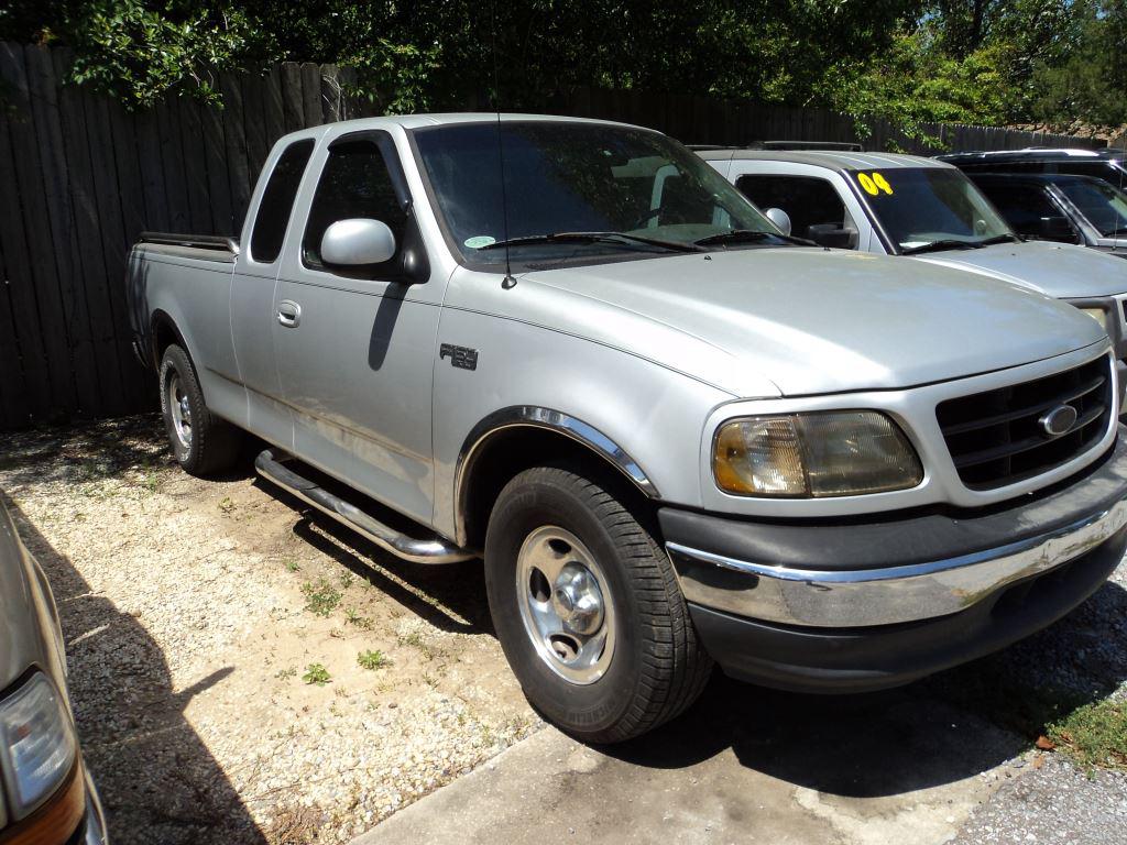 2002 Ford F-150 XL photo
