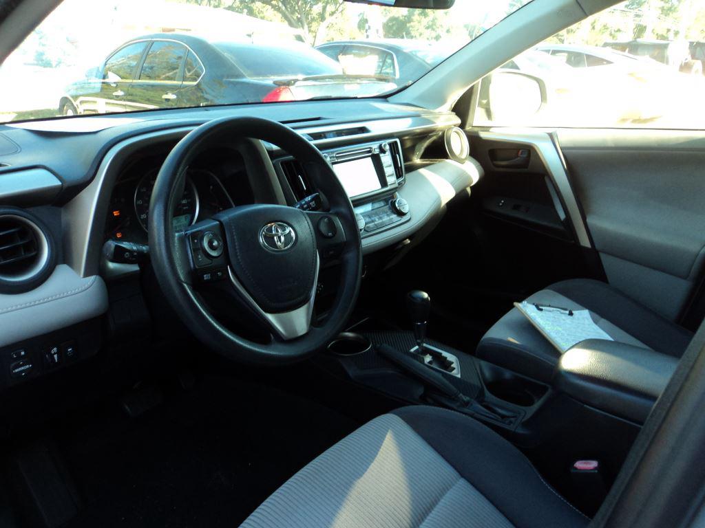 2013 Toyota RAV4 XLE photo