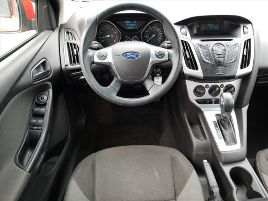 2012 Ford Focus SE photo