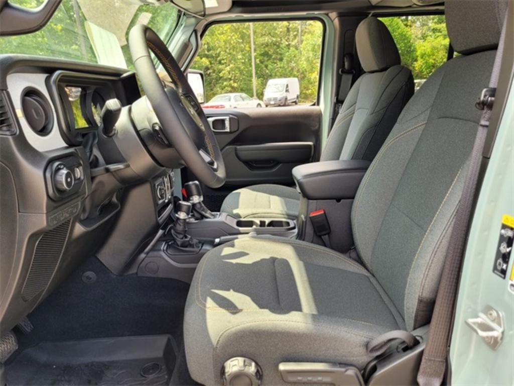 2024 Jeep Wrangler Sport photo