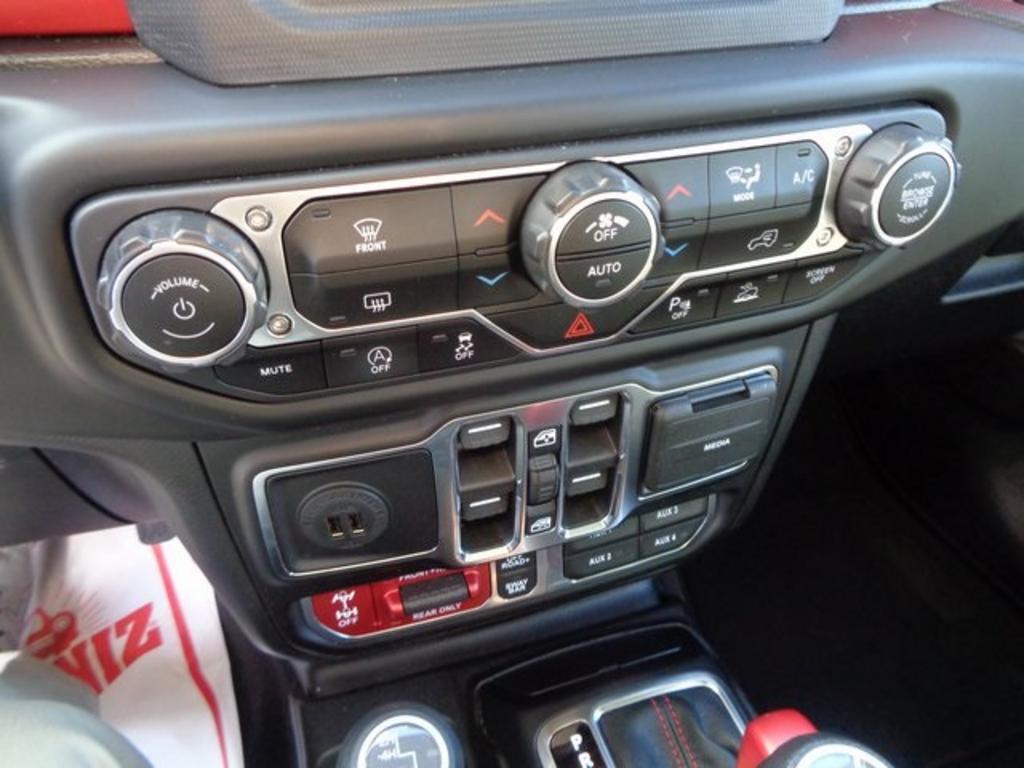2014 Jeep Cherokee - $15,000