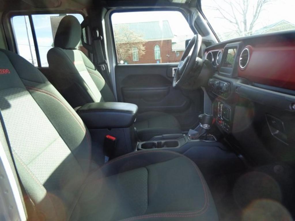 2014 Jeep Cherokee - $15,000