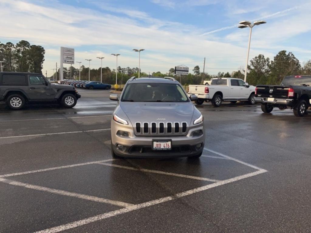 2014 Jeep Cherokee - $15,000