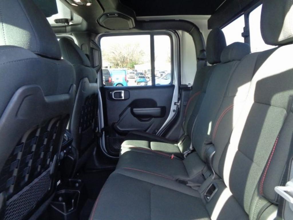 2014 Jeep Cherokee - $15,000