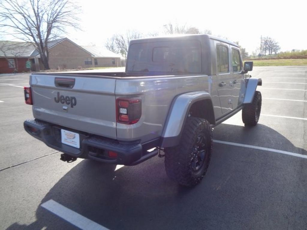 2014 Jeep Cherokee - $15,000