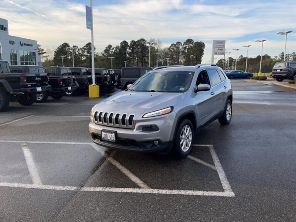 2014 Jeep Cherokee - $15,000