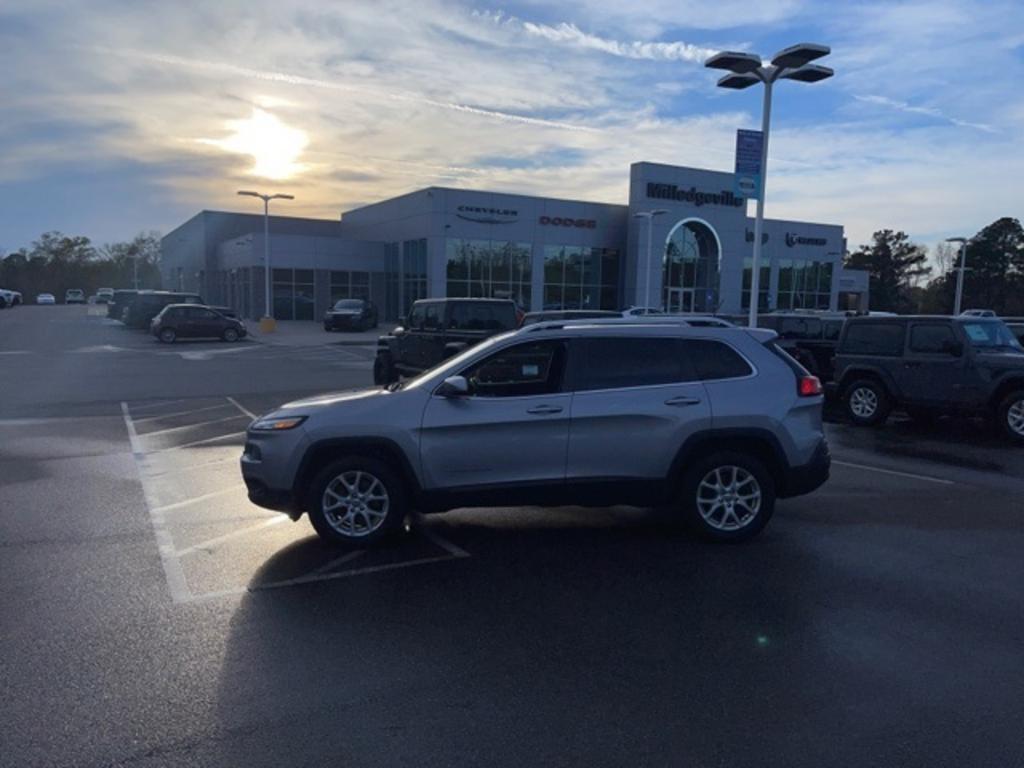 2014 Jeep Cherokee - $15,000