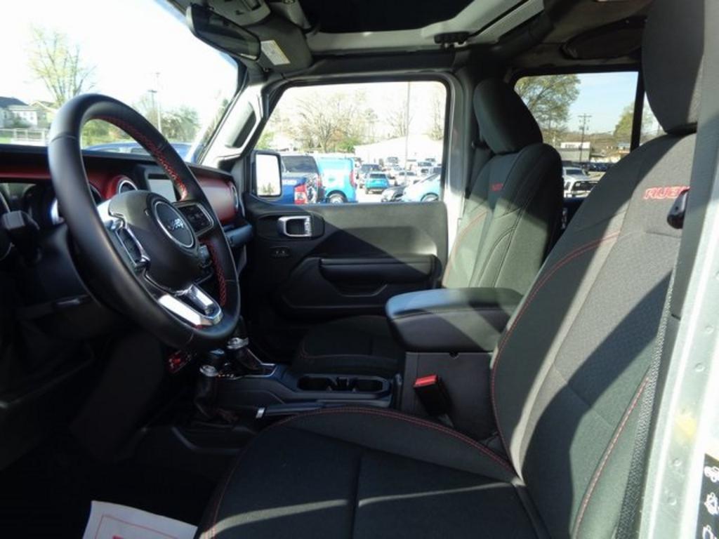 2014 Jeep Cherokee - $15,000