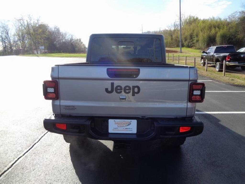 2014 Jeep Cherokee - $15,000