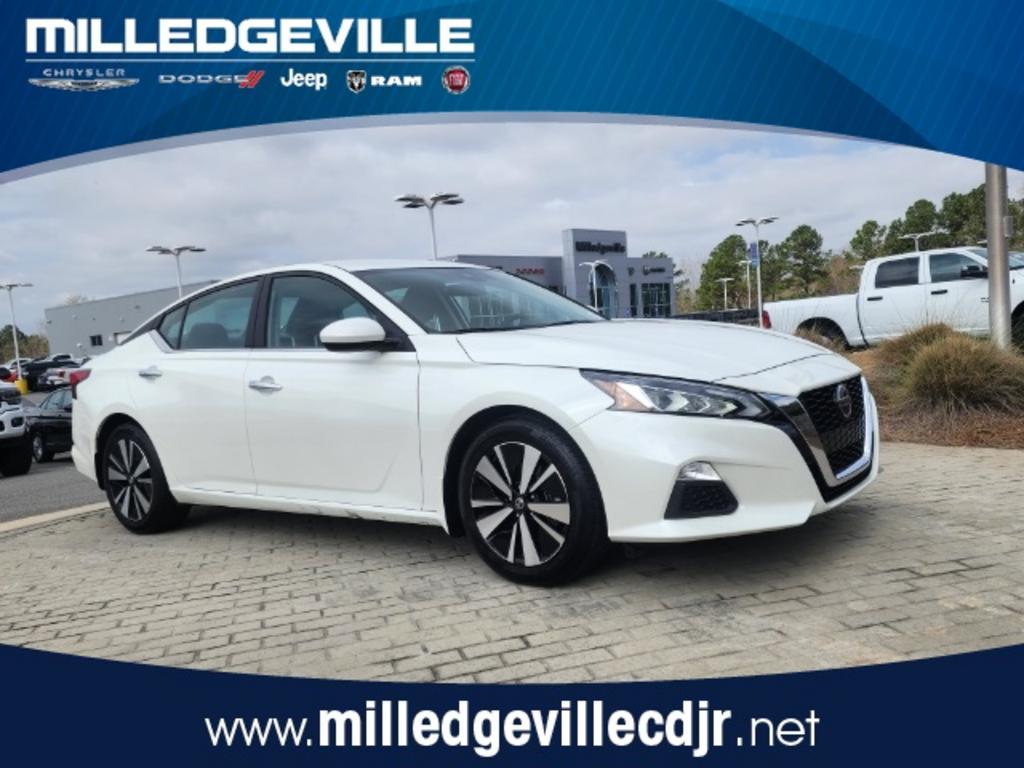 2022 Nissan Altima - $25,000
