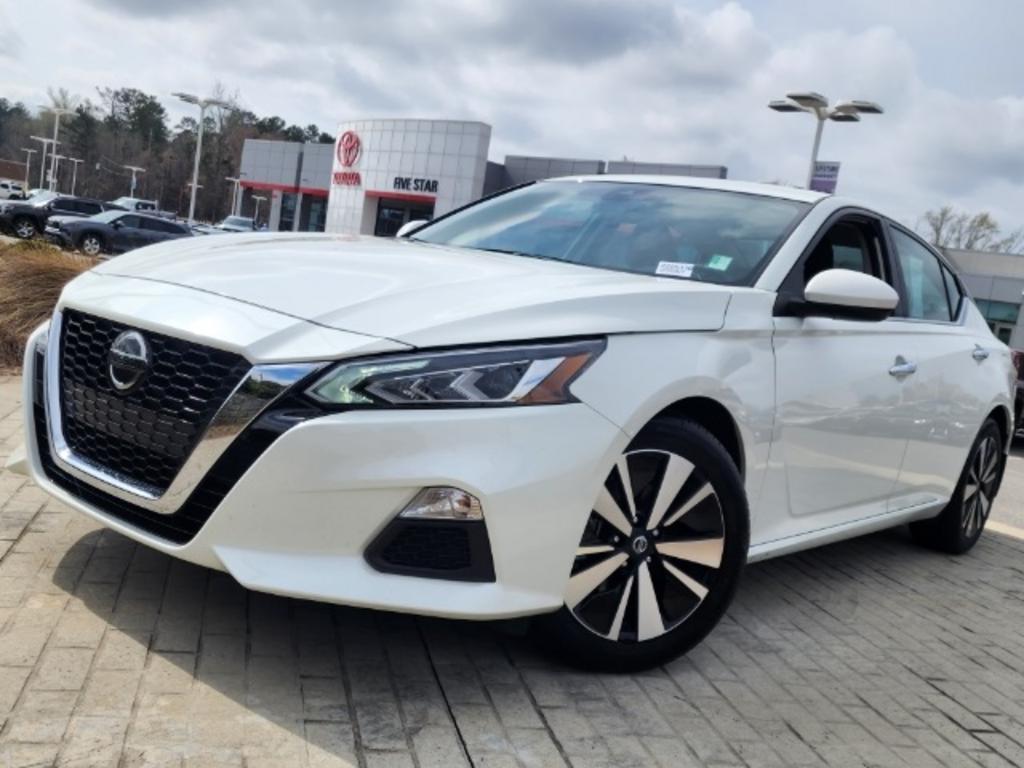 2022 Nissan Altima - $25,000