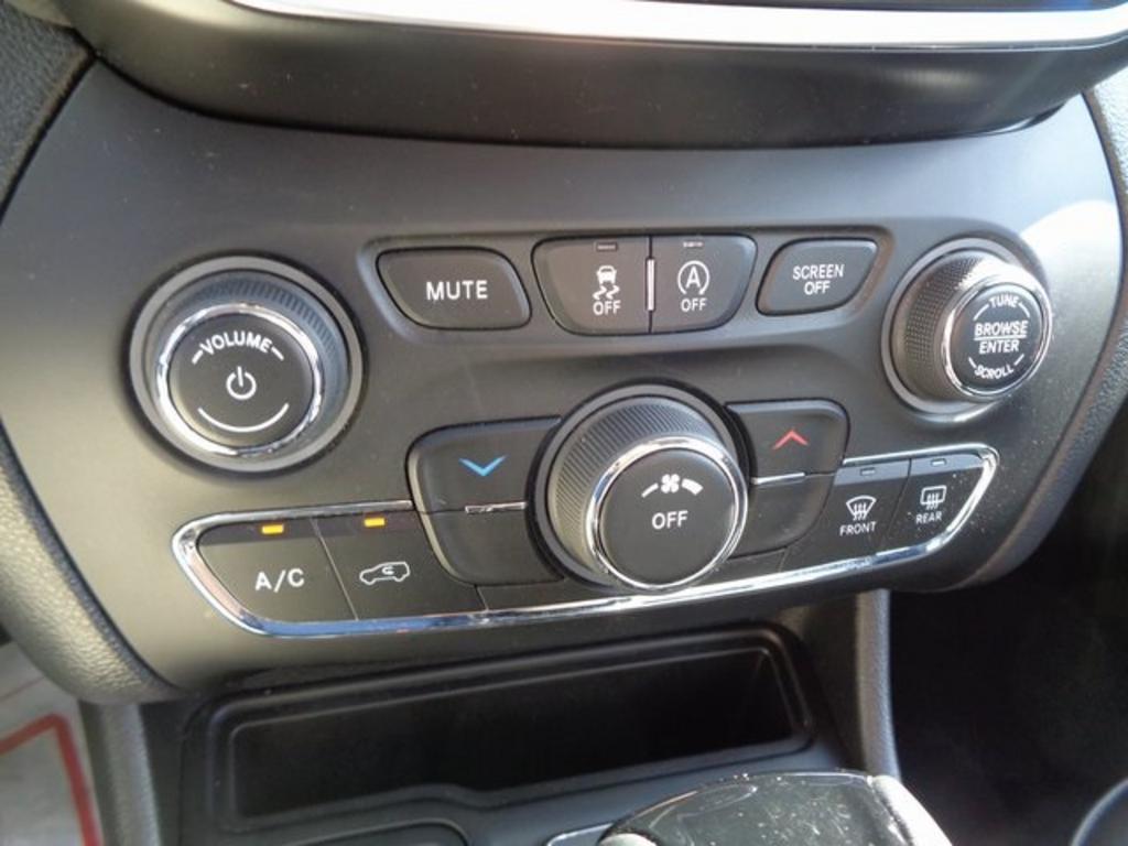 2021 Jeep Cherokee - $24,000
