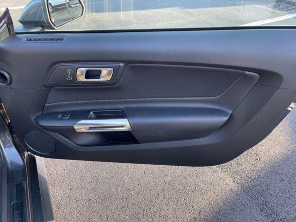 2020 Ford Mustang - $26,500