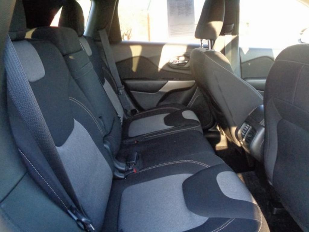 2018 Jeep Cherokee - $18,000