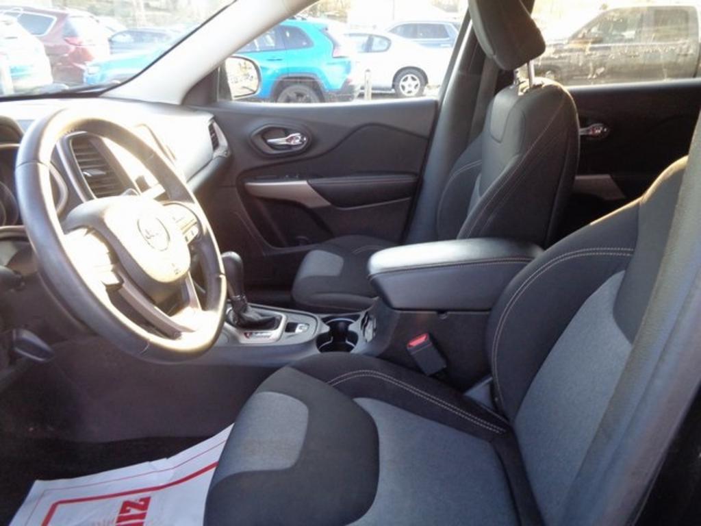 2018 Jeep Cherokee - $18,000