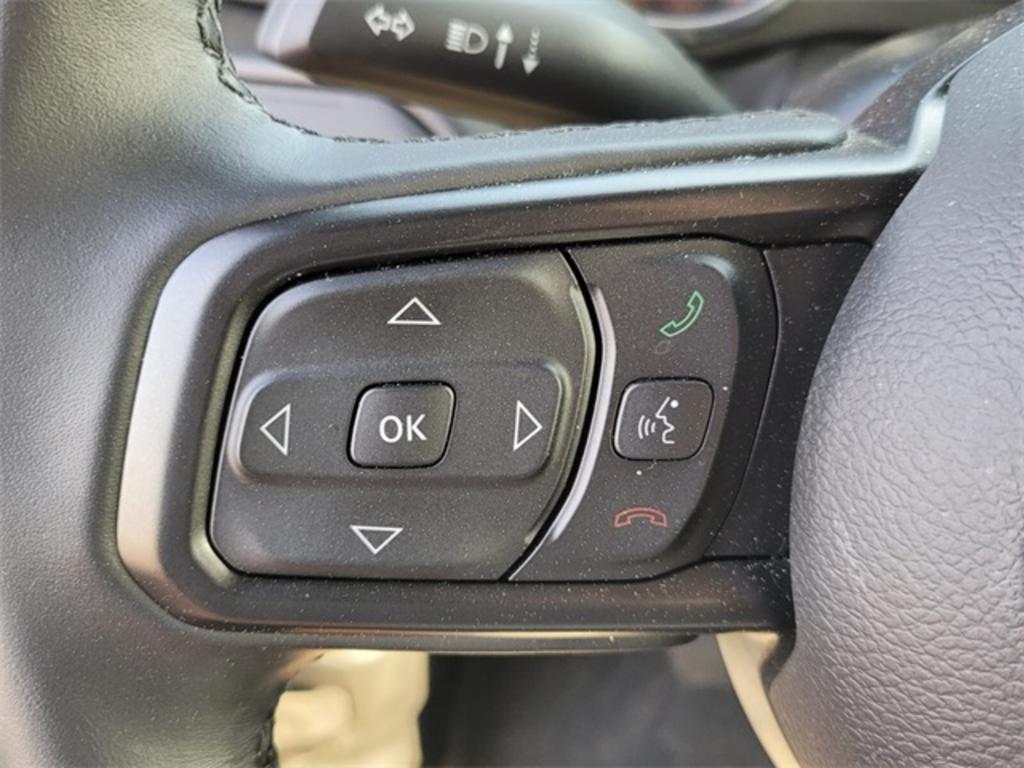 2022 Jeep Gladiator - $41,500