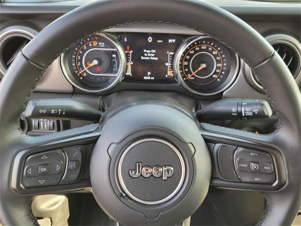 2022 Jeep Gladiator - $41,500
