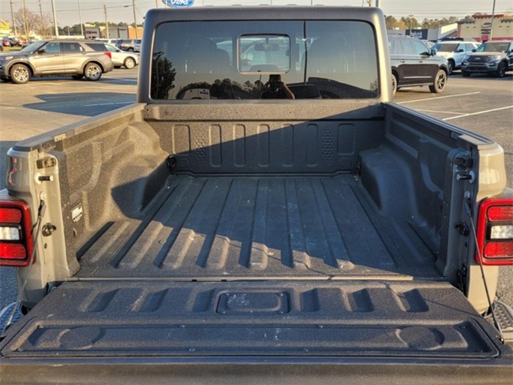 2021 Jeep Gladiator - $48,000