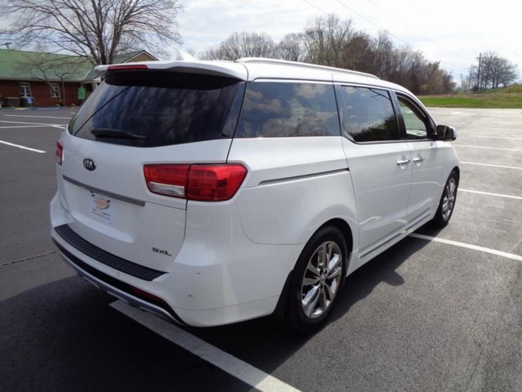 2017 Kia Sedona - $18,000