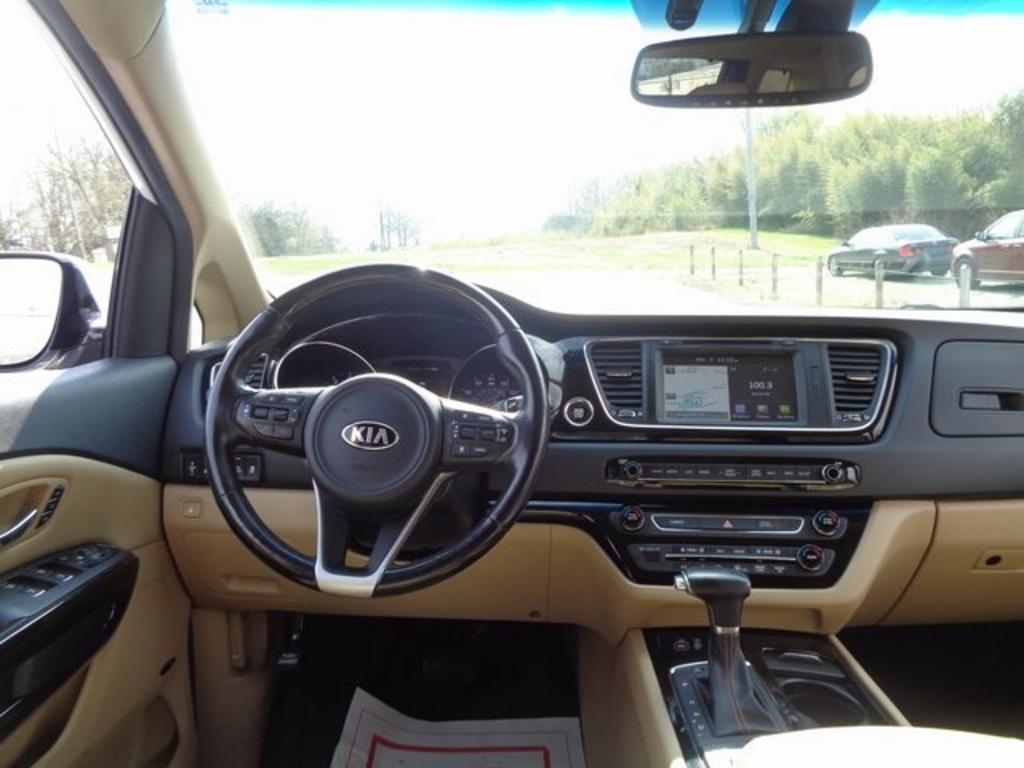 2017 Kia Sedona - $18,000