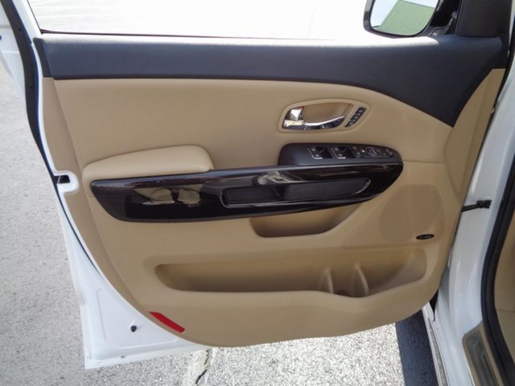 2017 Kia Sedona - $18,000