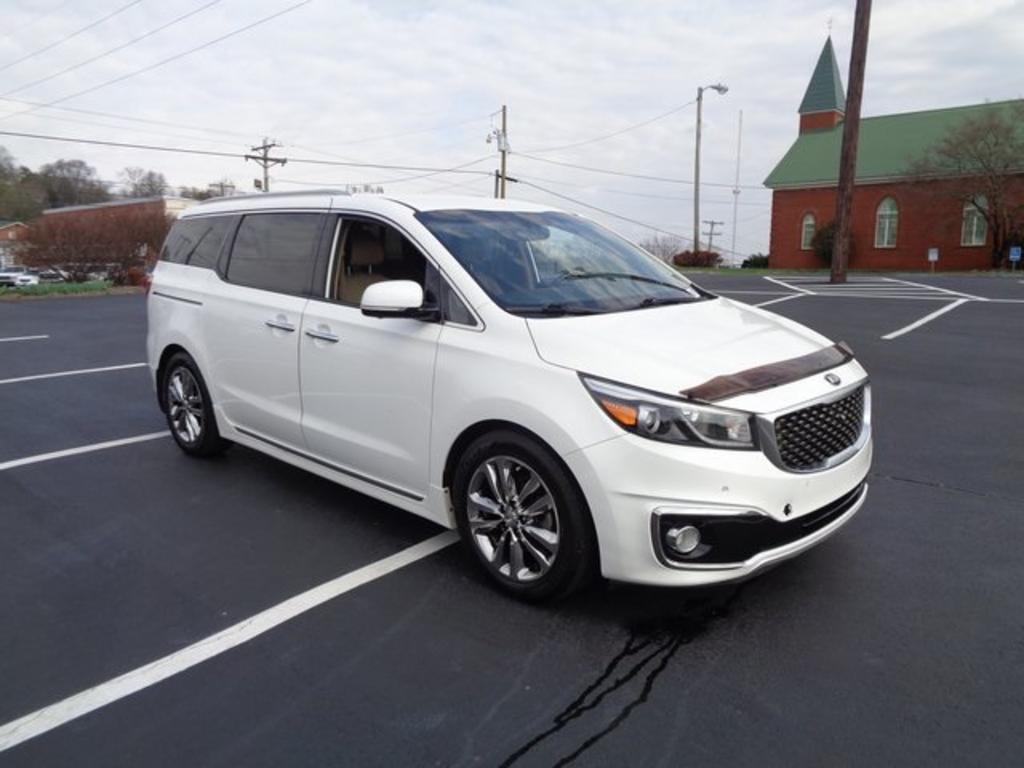 2017 Kia Sedona - $18,000